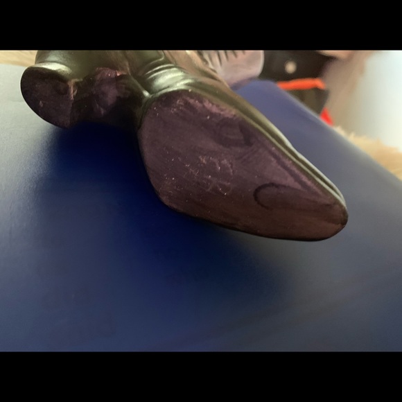 Old Fashion Ladies Button Boot Vases Hallmark FR - Picture 3 of 4